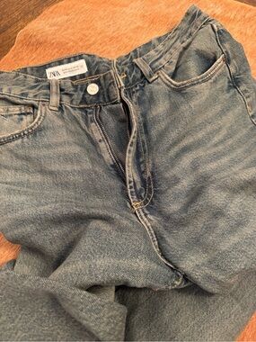 ZARA Light Blue Denim Jeans with Contrast Stitching